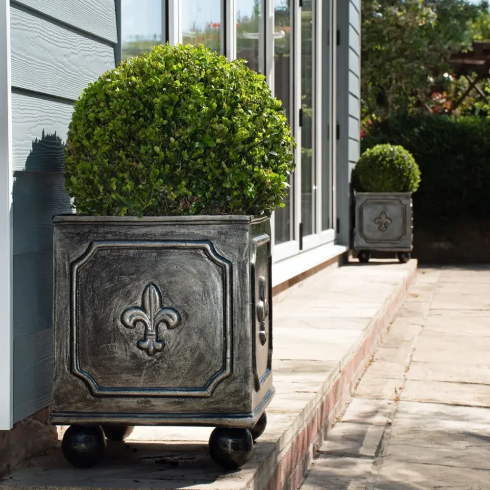 Square^Statues & Sculptures Fleur-De-Lis Metal Garden Planter