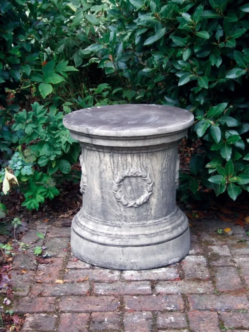 Plinths & Pedestals^Statues & Sculptures Laurel Round Column Stone Garden Pedestal