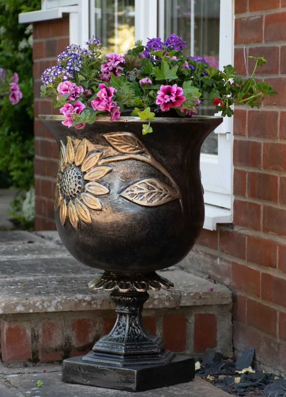 Round^Statues & Sculptures Sunflower Urn Bronze Metal Garden Planter